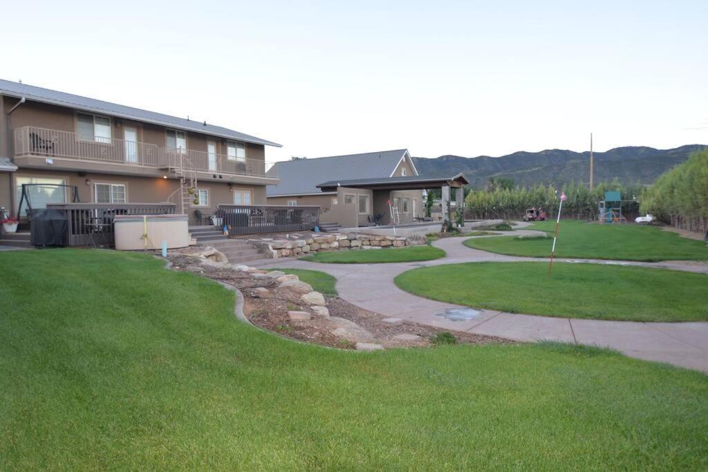 Tacit Shadow Resort Shangri-La King Suite, Gym, Coffee Bar, Hot-Tub, Free Laundry, Food Available Parowan Eksteriør billede